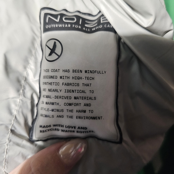 Noize Light Gray Quilted Vest Size XS 18 PTP EUC - Picture 2 of 6